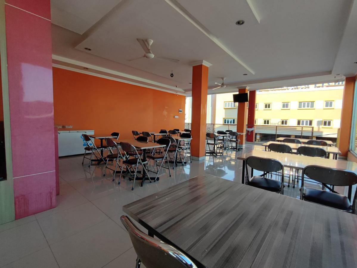 Collection O 91464 7 Dream Hotel Palembang Exteriör bild